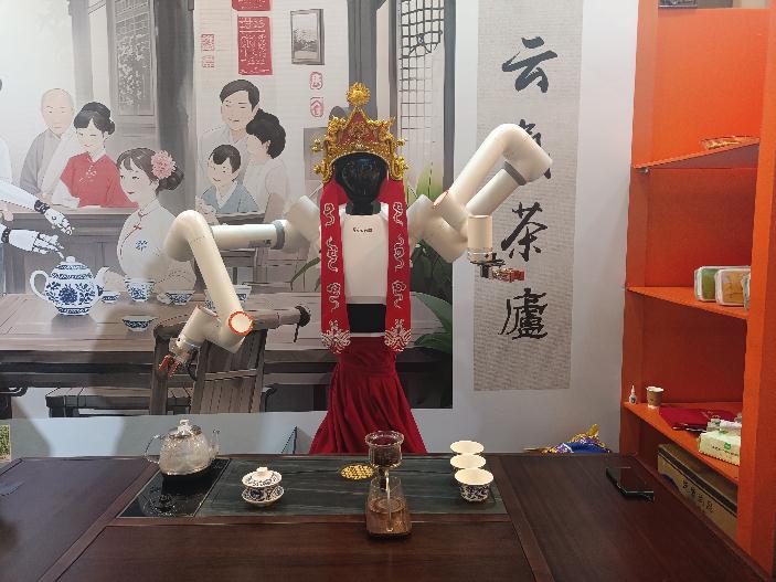 茶艺机器人.jpg