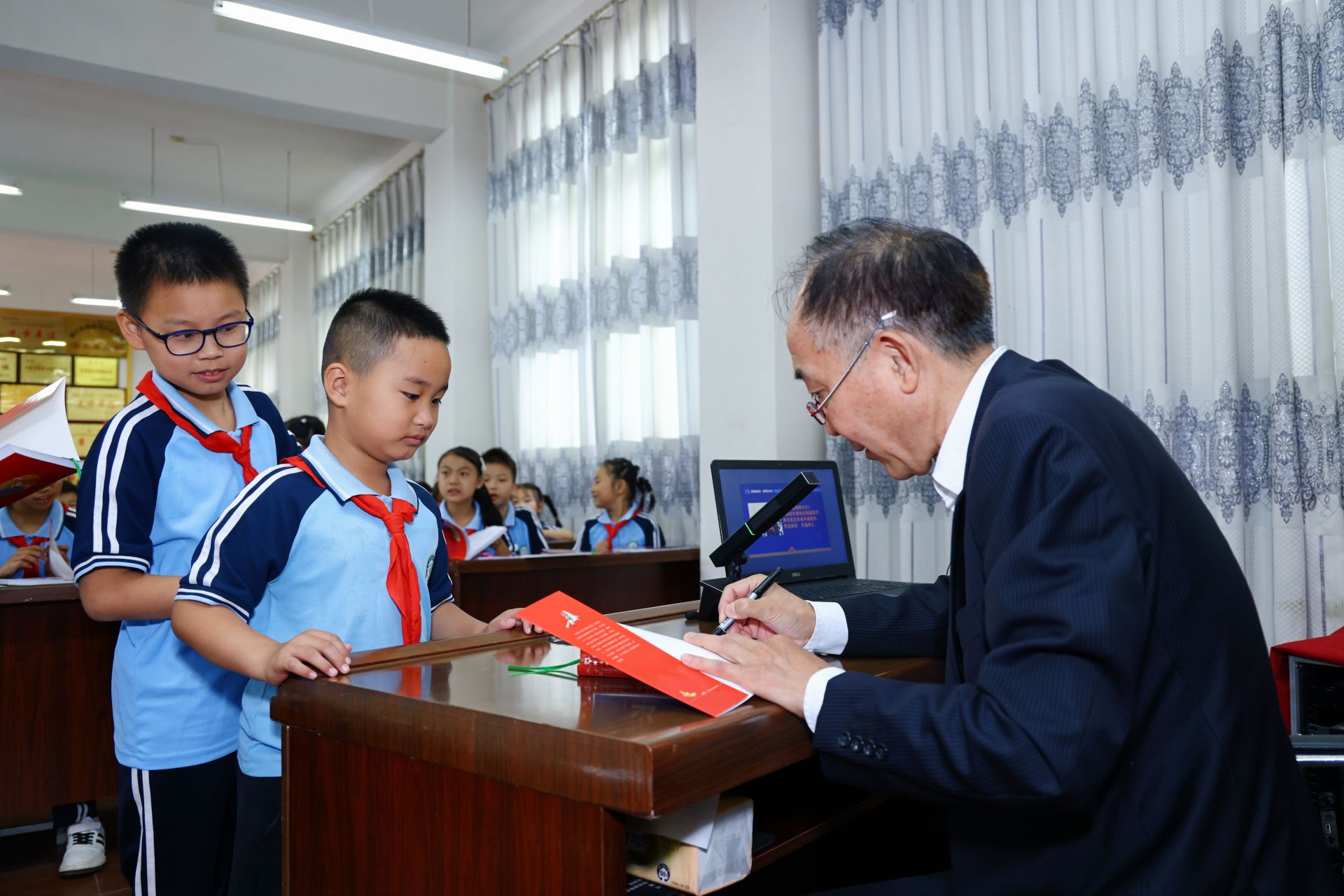 微信图片_20261014192811_106_1326.jpg